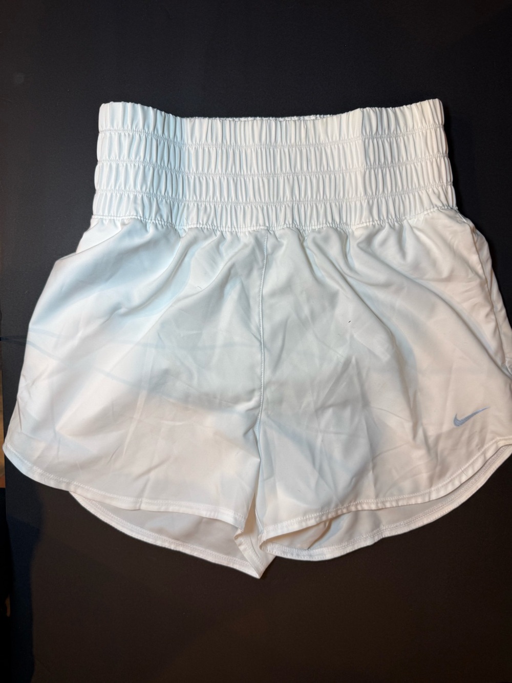Nike Women’s White High-Waist Smocked Athletic tennis Shorts size Small